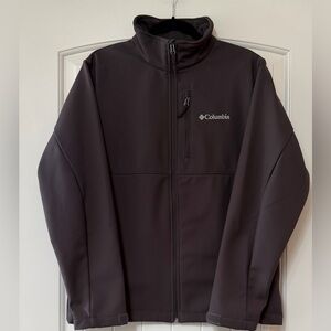 COLUMBIA NWOT Ascender softshell lined zip up jacket size medium, dark brown